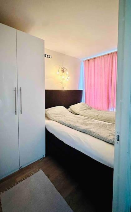 Med Takterasse & Gratis Egen Parkering